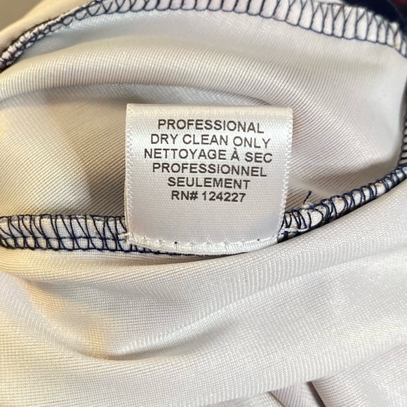 MISA | XS Wallis Twisted Floral Fluted Dress in Libra Fleur print - Picture 7 of 9